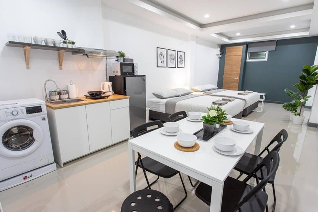 P1 Silom Pan Large Room Full Kitchen Wifi 4-6Pax Бангкок Экстерьер фото